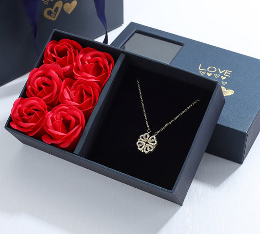 Everlasting Heart Necklace - mit Geschenkbox